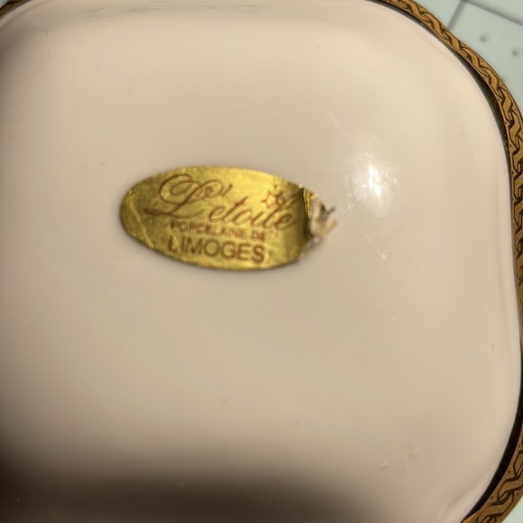 LIMOGES FRANCE Porcelain Trinket Box. NWT L’etoile Collection. - Picture 13 of 13